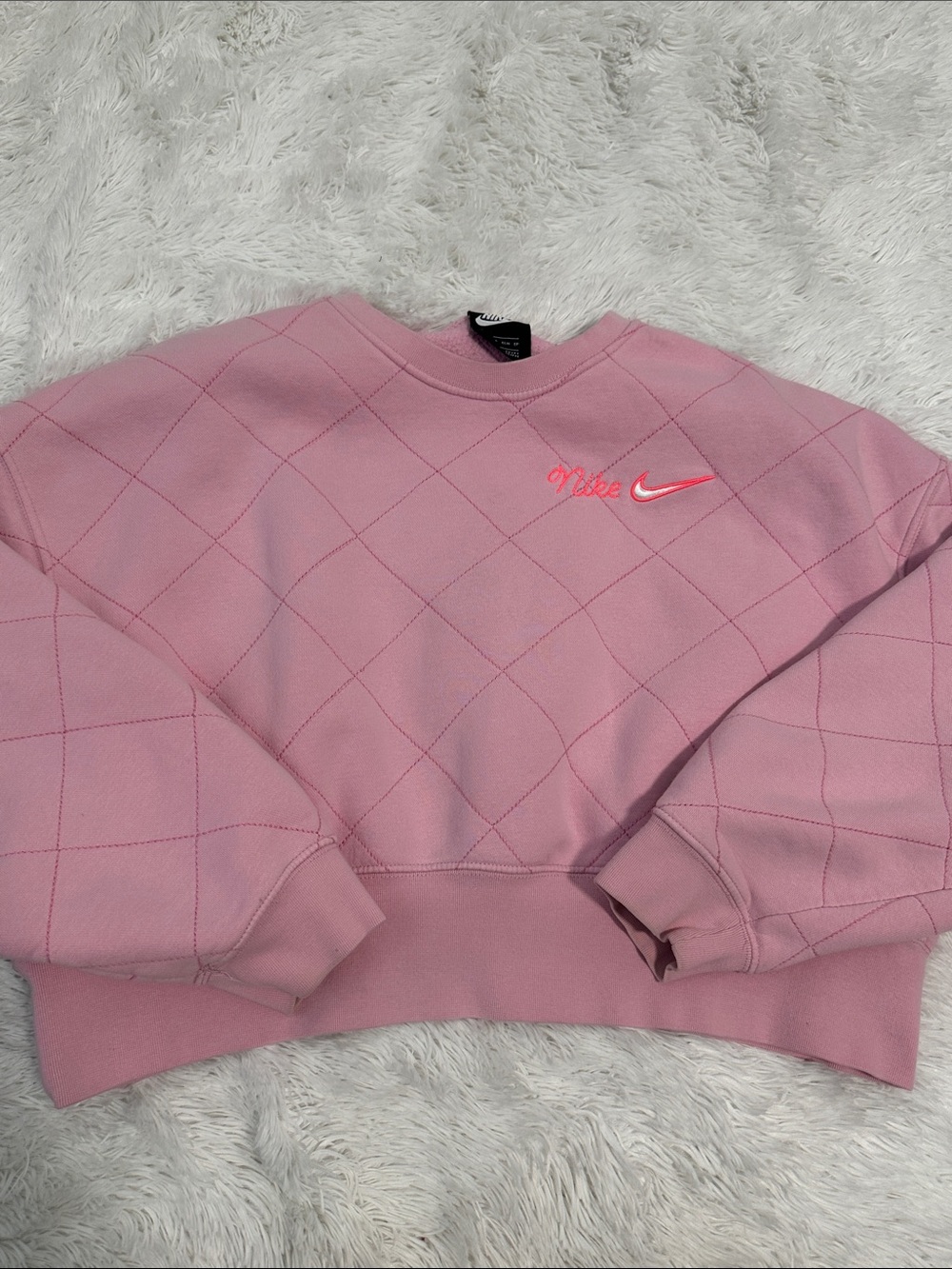 ๐ Nike Oversized Cropped Sweatshirt